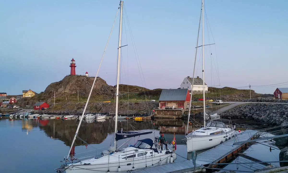 Ona Gjestebrygge: Gjestebrygge innerst i havnen.