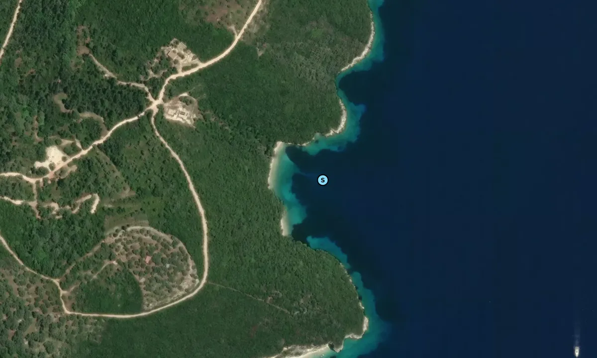 Satelite image of One boat bay