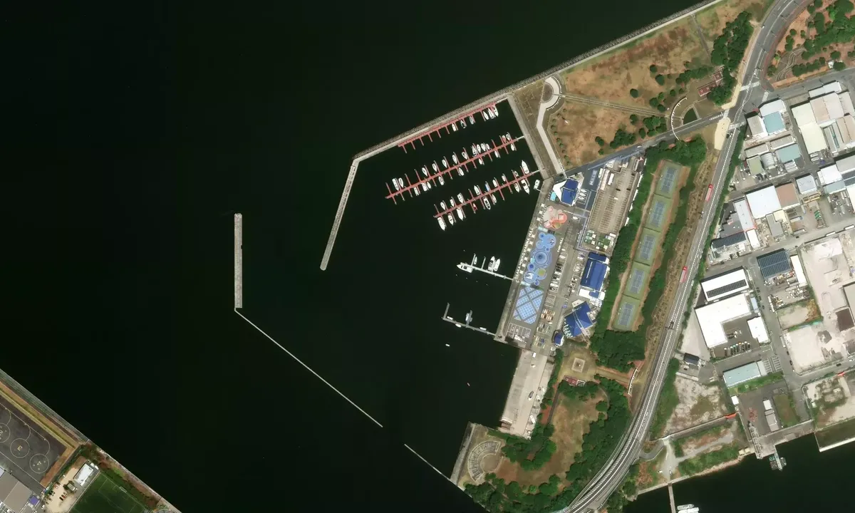 Satelite image of Osaka Hokko Yacht Harbour