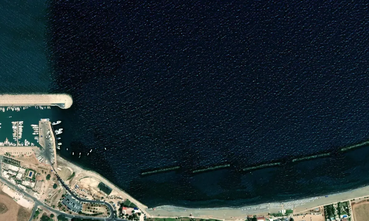 Flyfoto av Outside of Latsi Marina