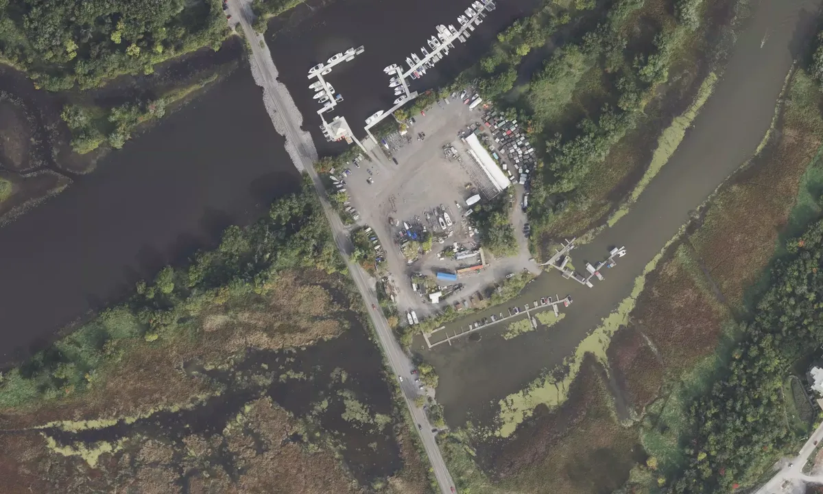 Satelite image of Oziles' Marina
