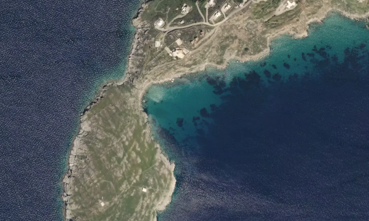 Flyfoto av Paléopolis bay