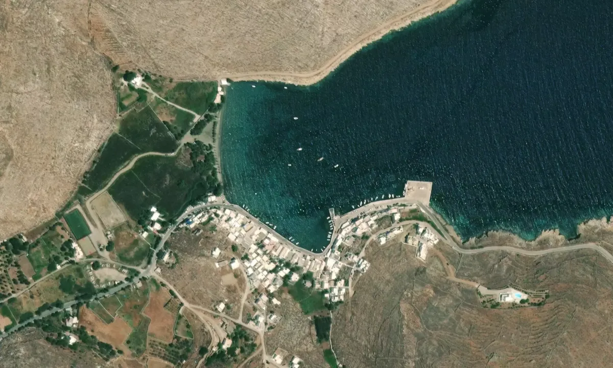 Flyfoto av Panormos Tinos Quay
