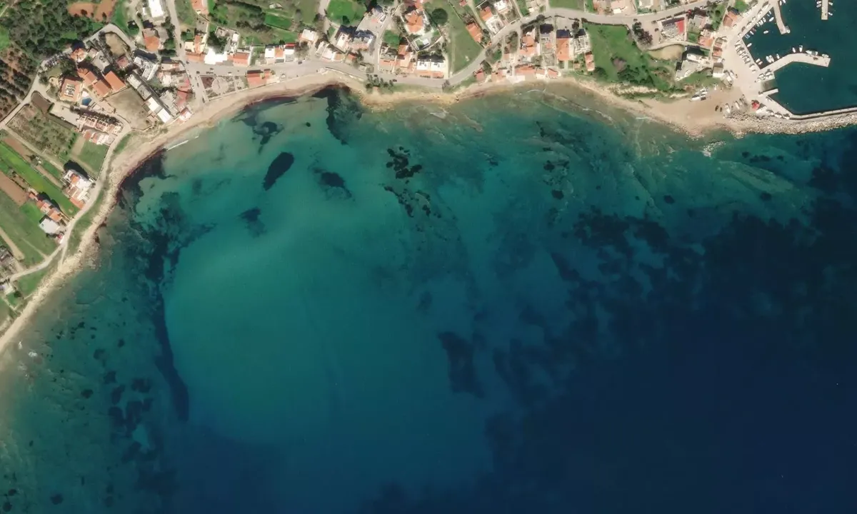 Satelite image of Paralia Megas Limnionas