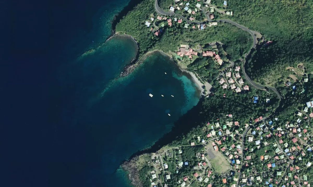 Flyfoto av Petite Anse 1