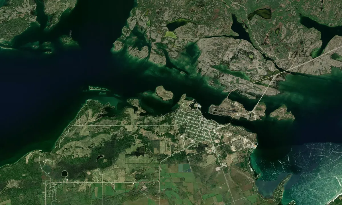 Flyfoto av Picnic Island - Little Current
