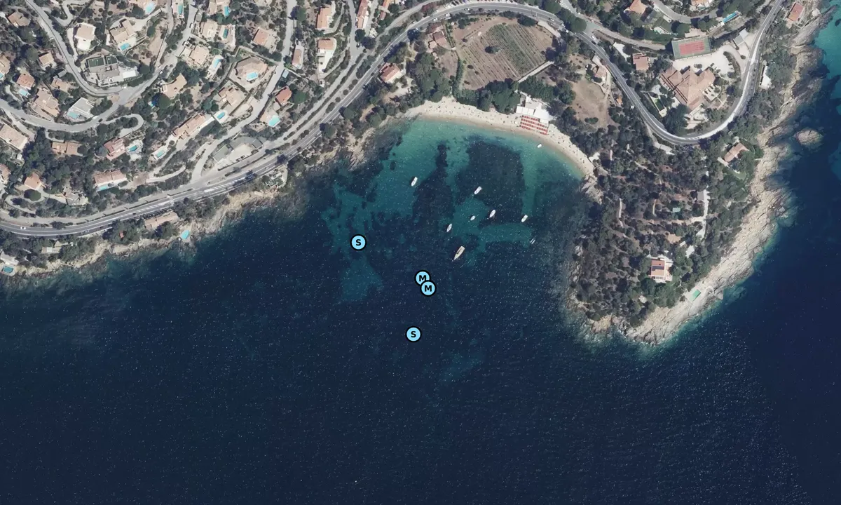 Satelite image of Plage de la Fossette