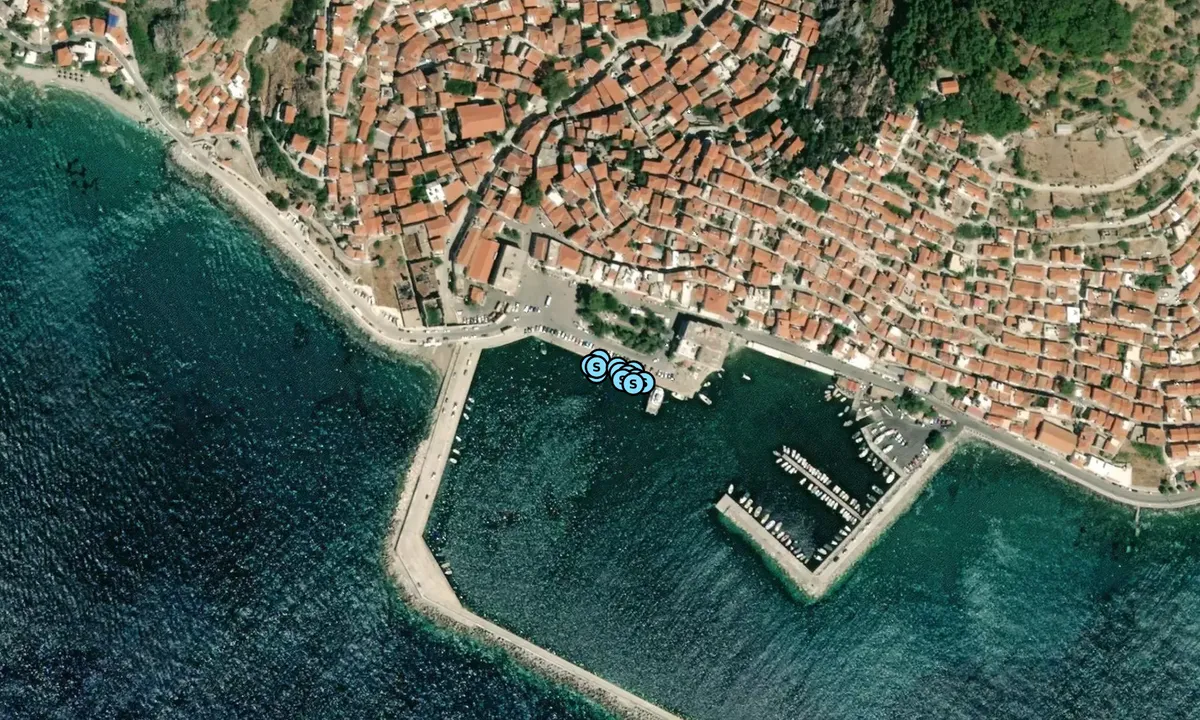 Satelite image of Plomarion Harbour