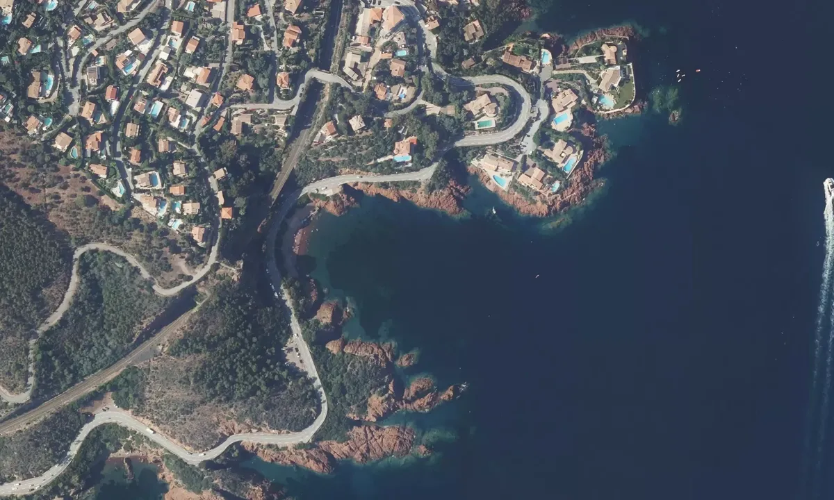Satelite image of Pointe du Trayas Sud