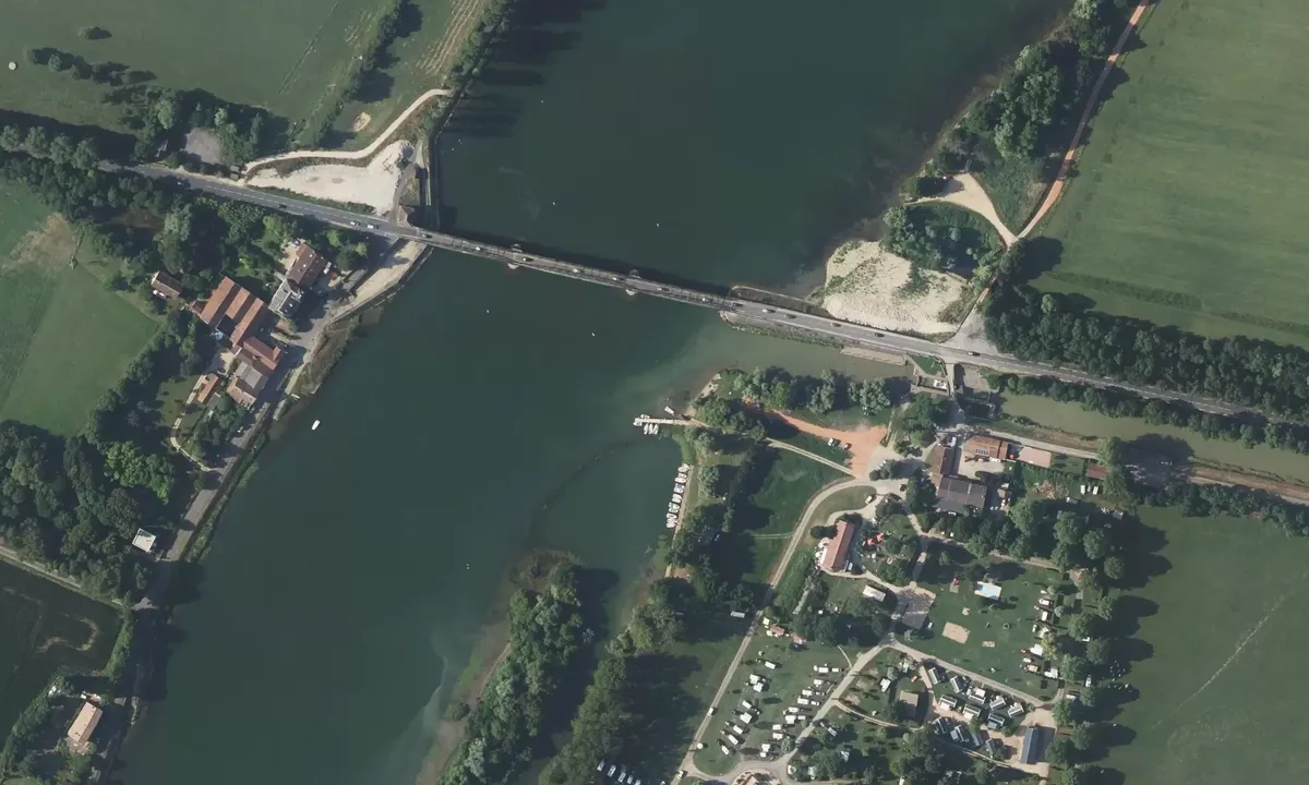 Satelite image of Ponton Camping aux rives de soleil