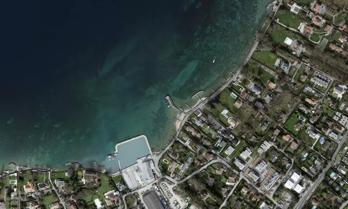 Flyfoto av Port de Corsier