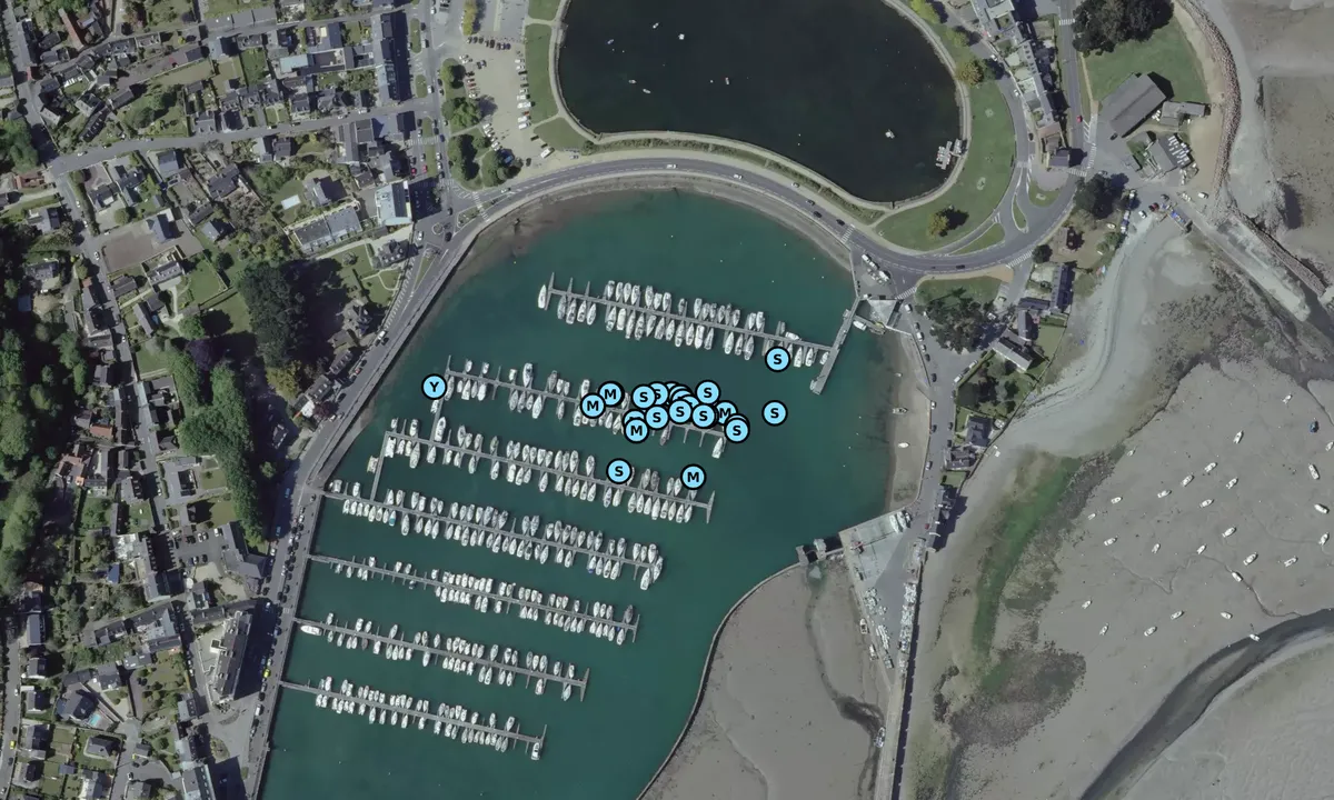 Satelite image of Port de Perros-Guirec