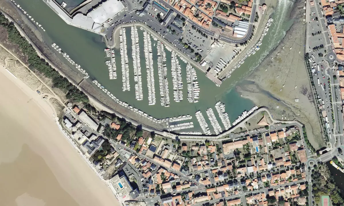 Flyfoto av Port-La-Vie