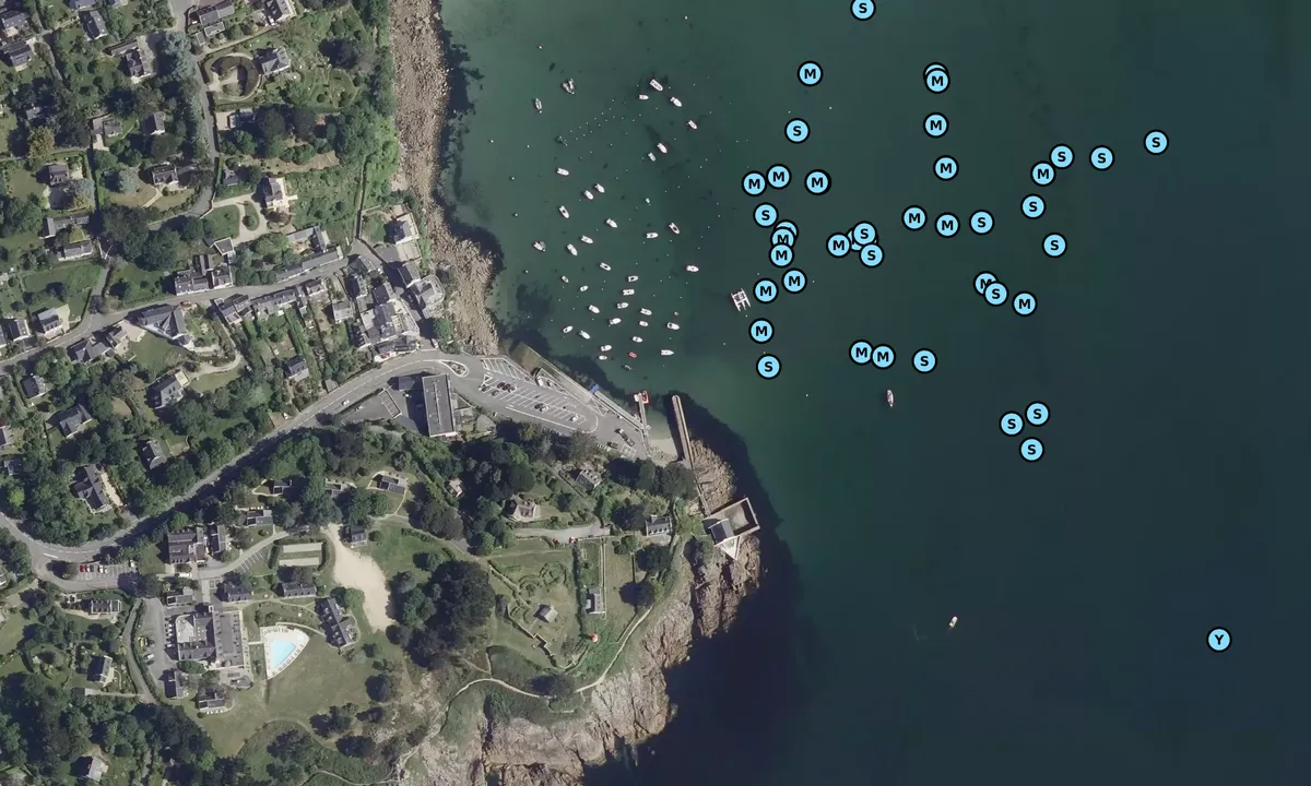 Satelite image of Port Manec'h