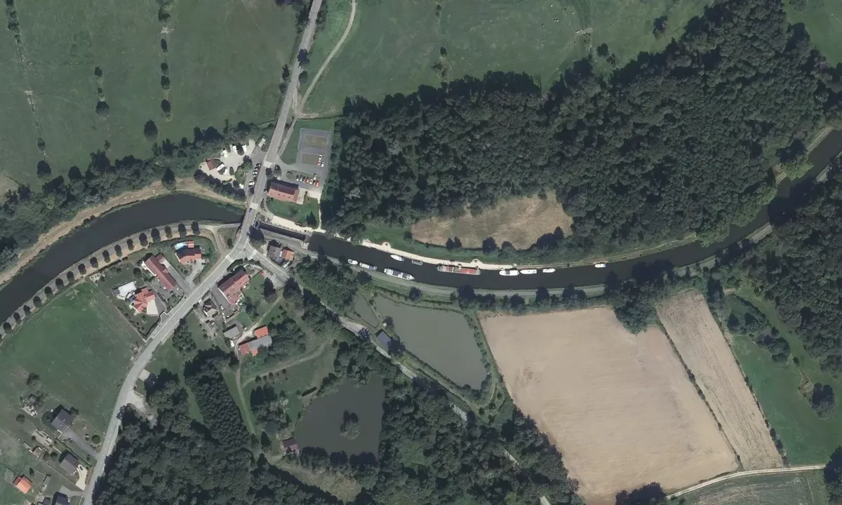 Satelite image of Port plaisance Montreux Château