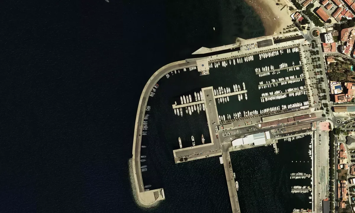 Flyfoto av Port Roses