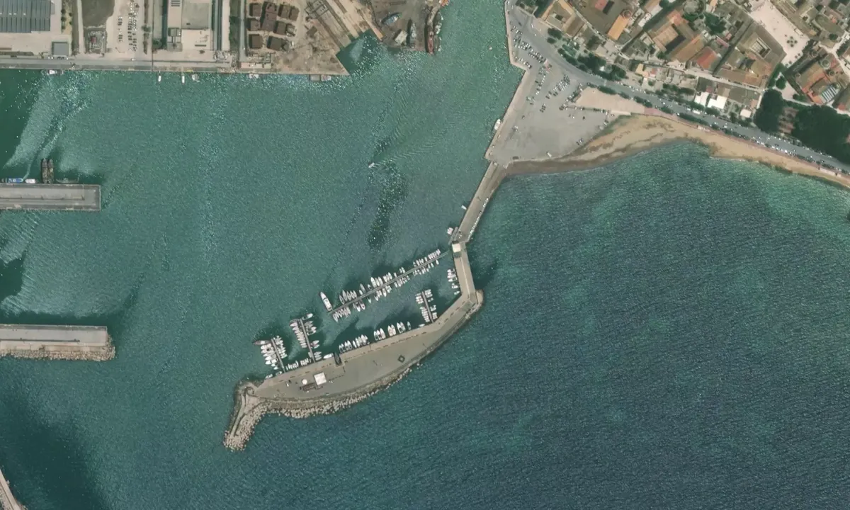 Flyfoto av Porto Adina