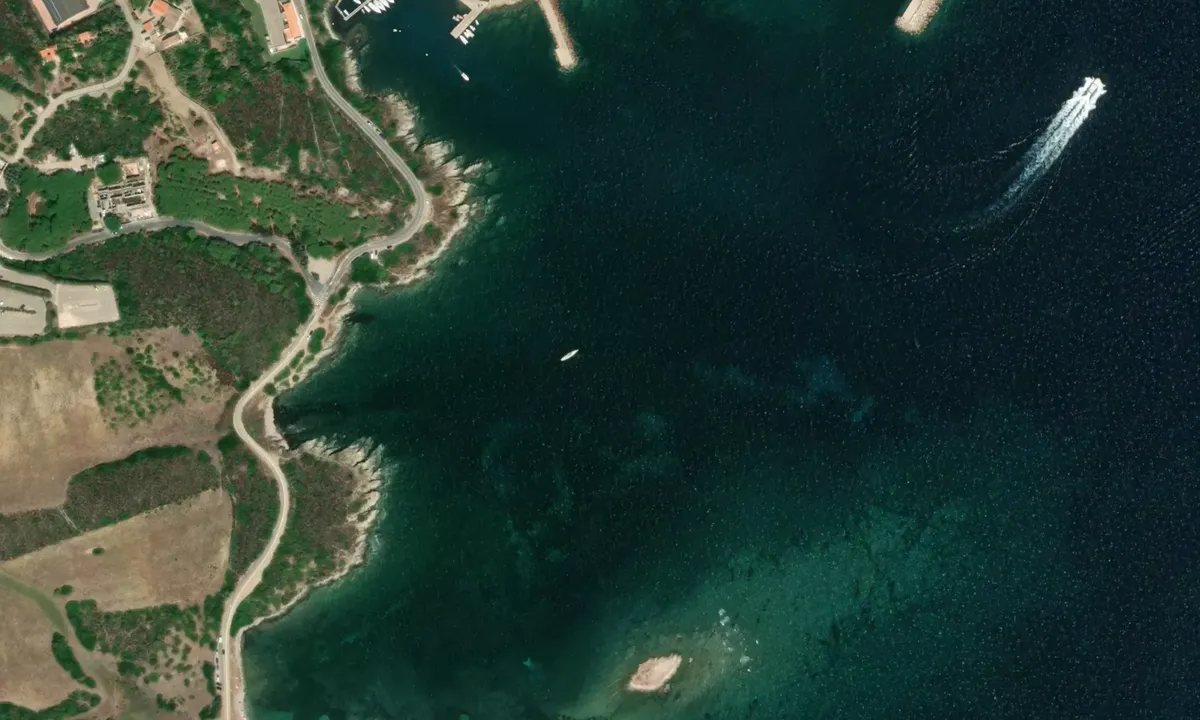 Flyfoto av Porto Minore