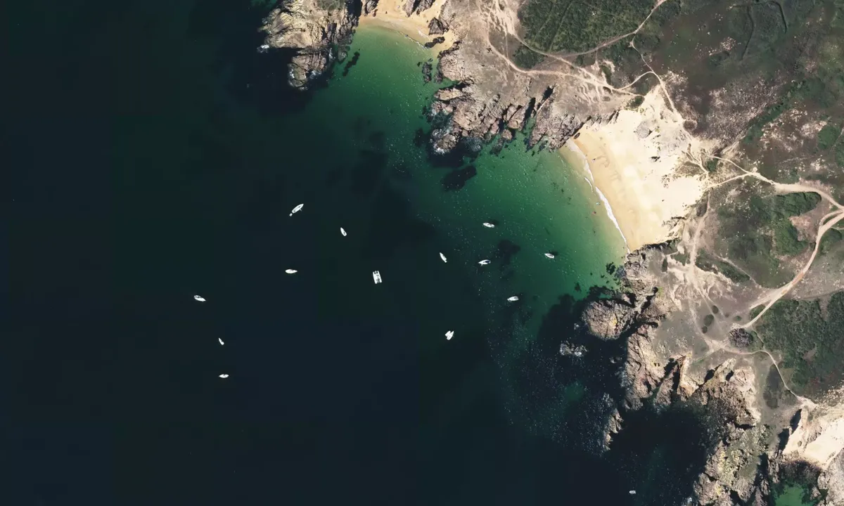 Flyfoto av Portz Plous