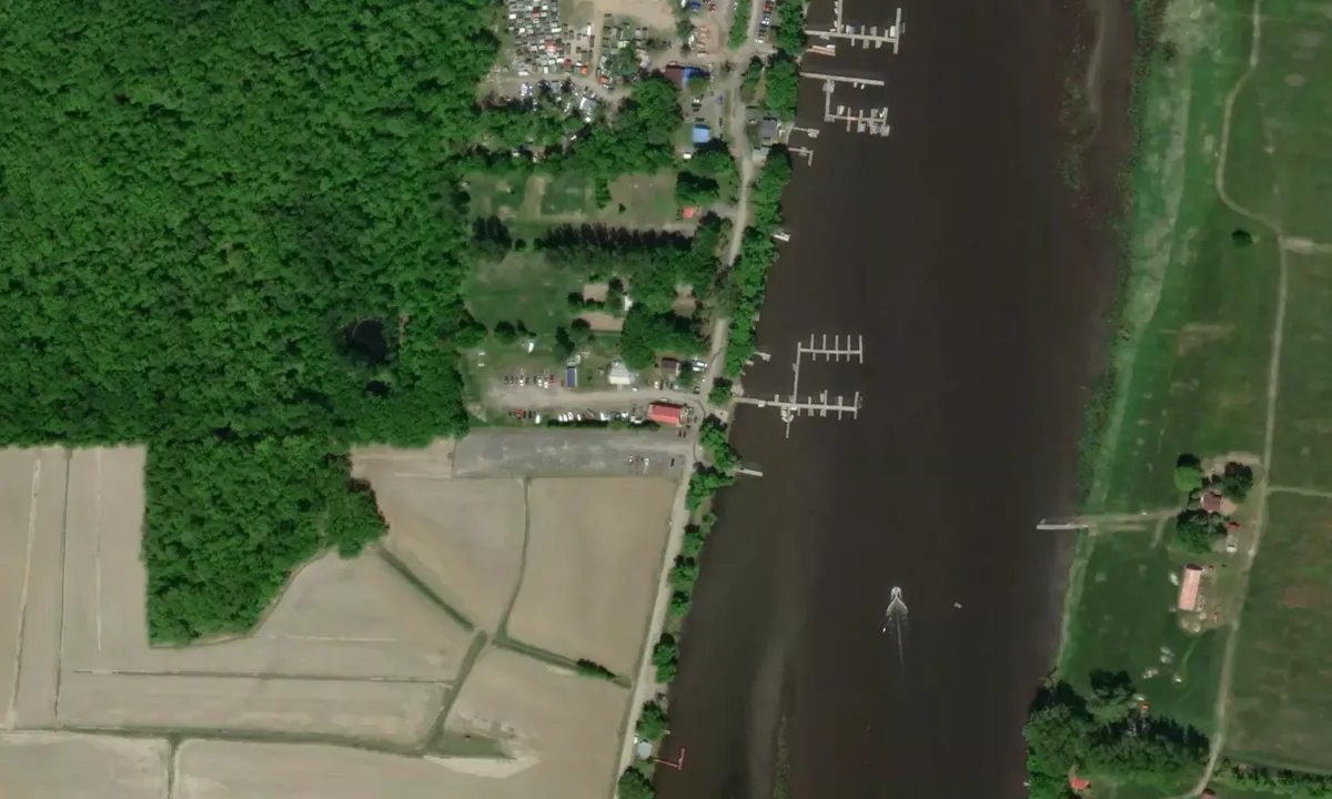 Flyfoto av Pourvoirie du Lac Saint-Pierre