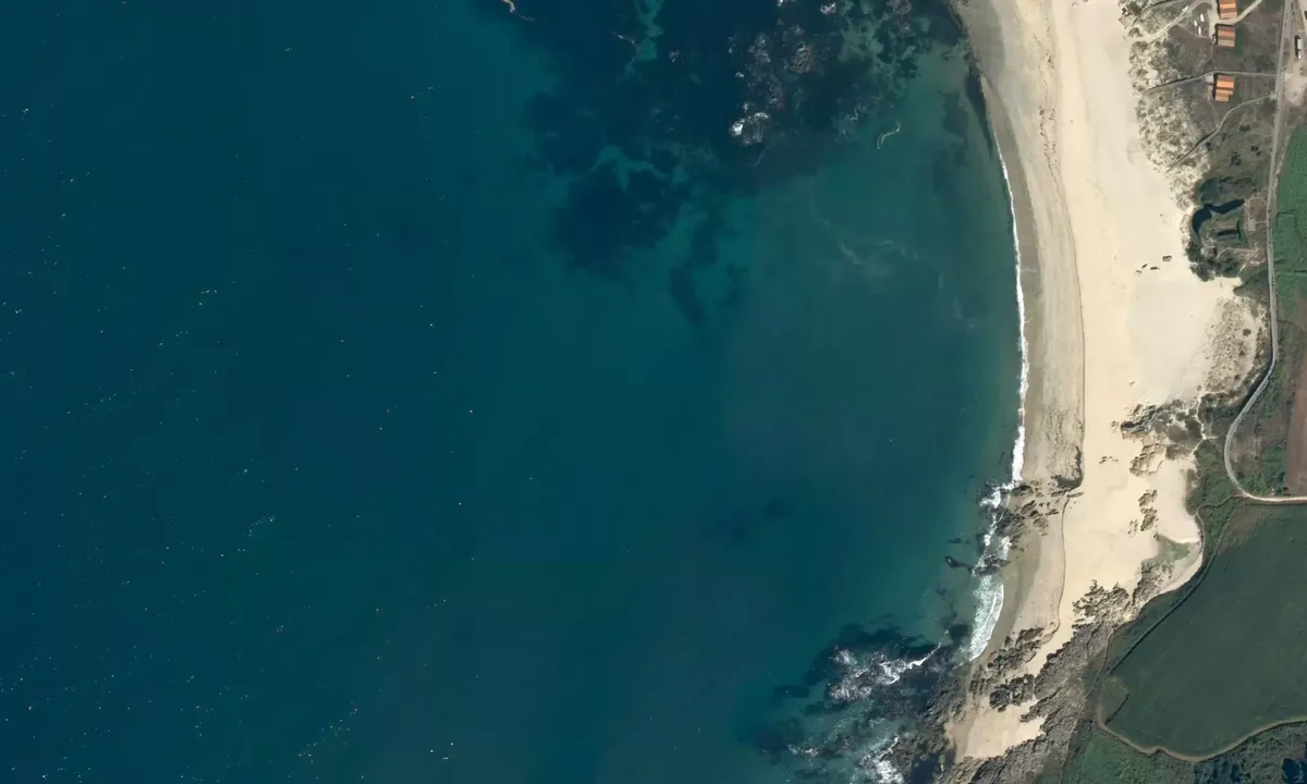 Satelite image of Praia do Paçô