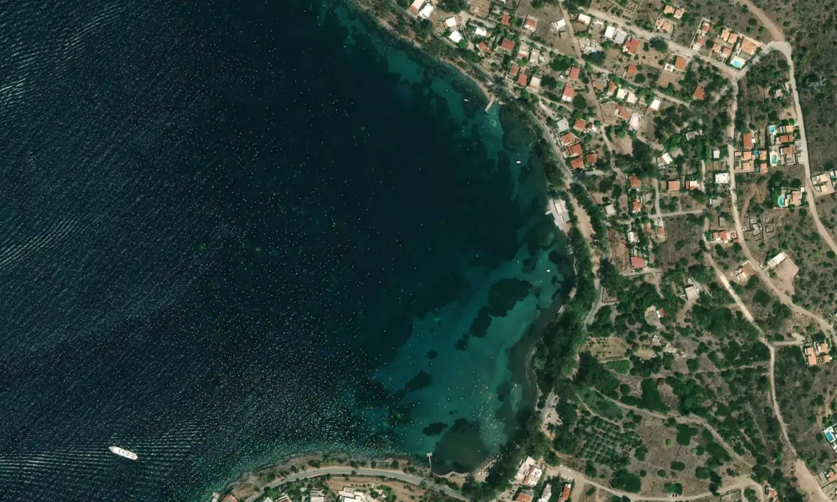 Flyfoto av Profitas Ilias anchorage