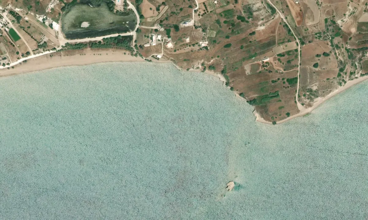Flyfoto av Pyrogonisi Bay