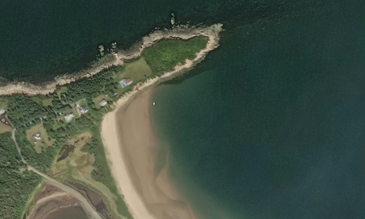 Flyfoto av Quiet Cove 1