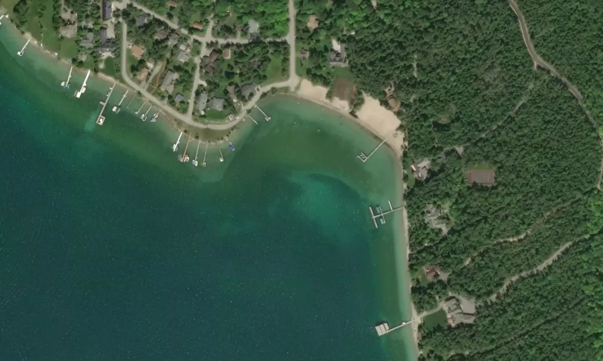 Flyfoto av Raspberry Bay 1