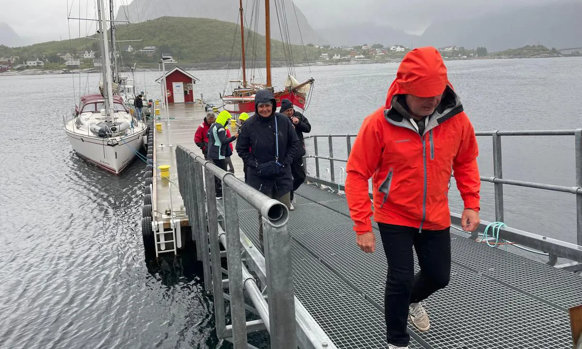 Reine - ved cruisbåtkaia