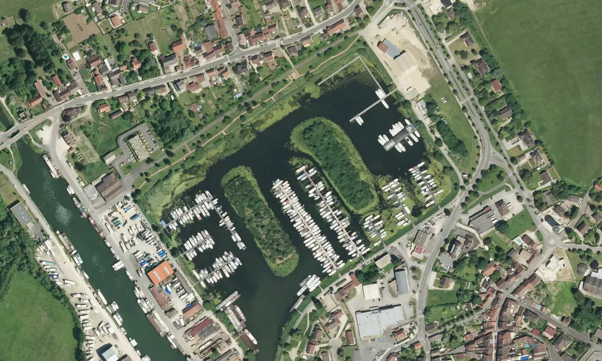 Flyfoto av Saint Jean De Losne