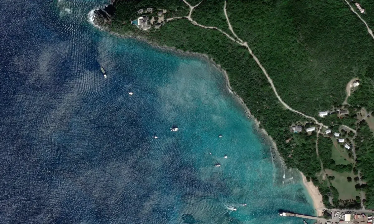 Flyfoto av Saint Thomas Bay