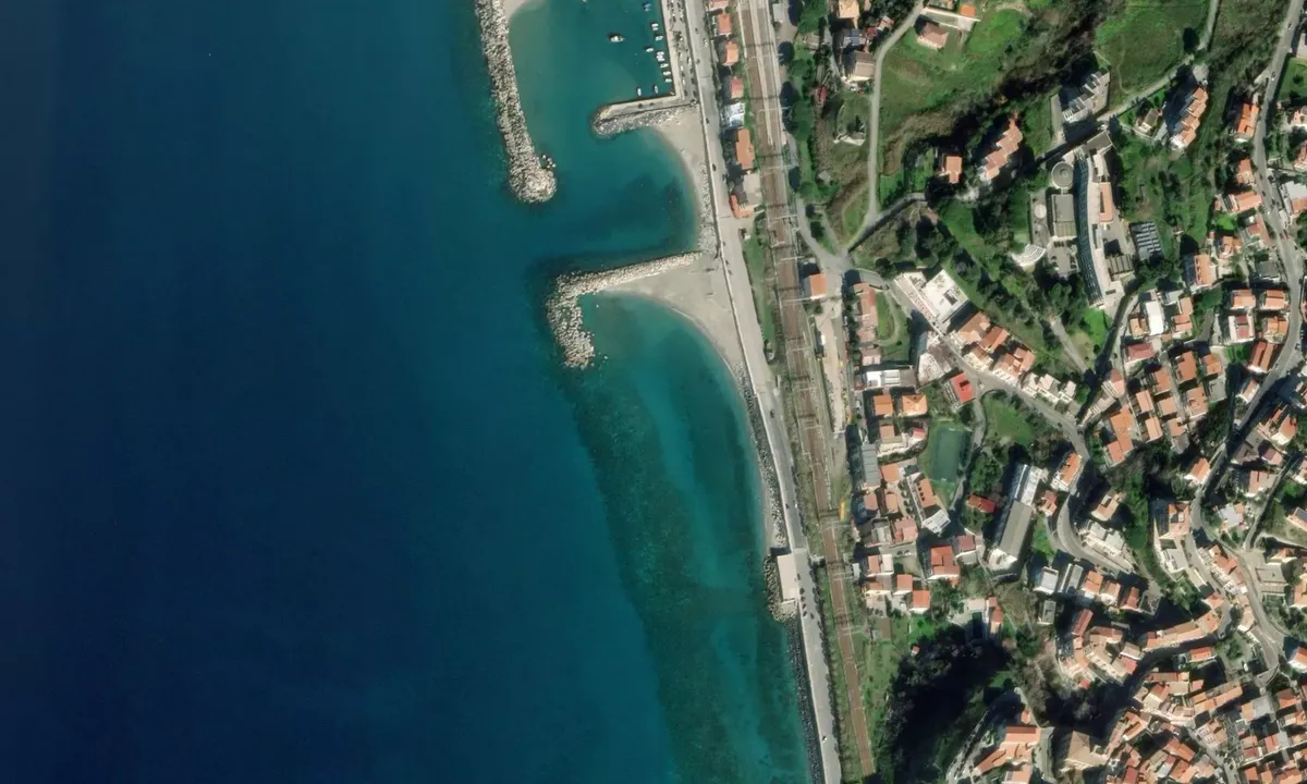 Flyfoto av San Lucido