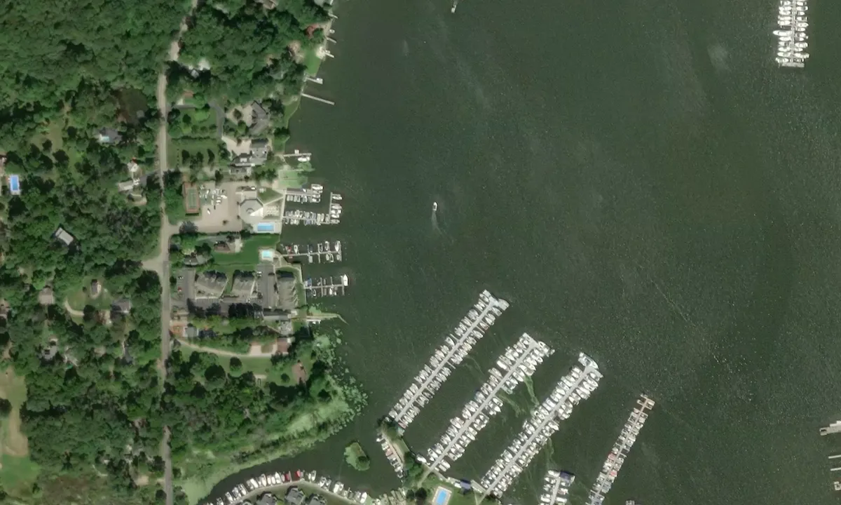 Flyfoto av Saugatuck 2