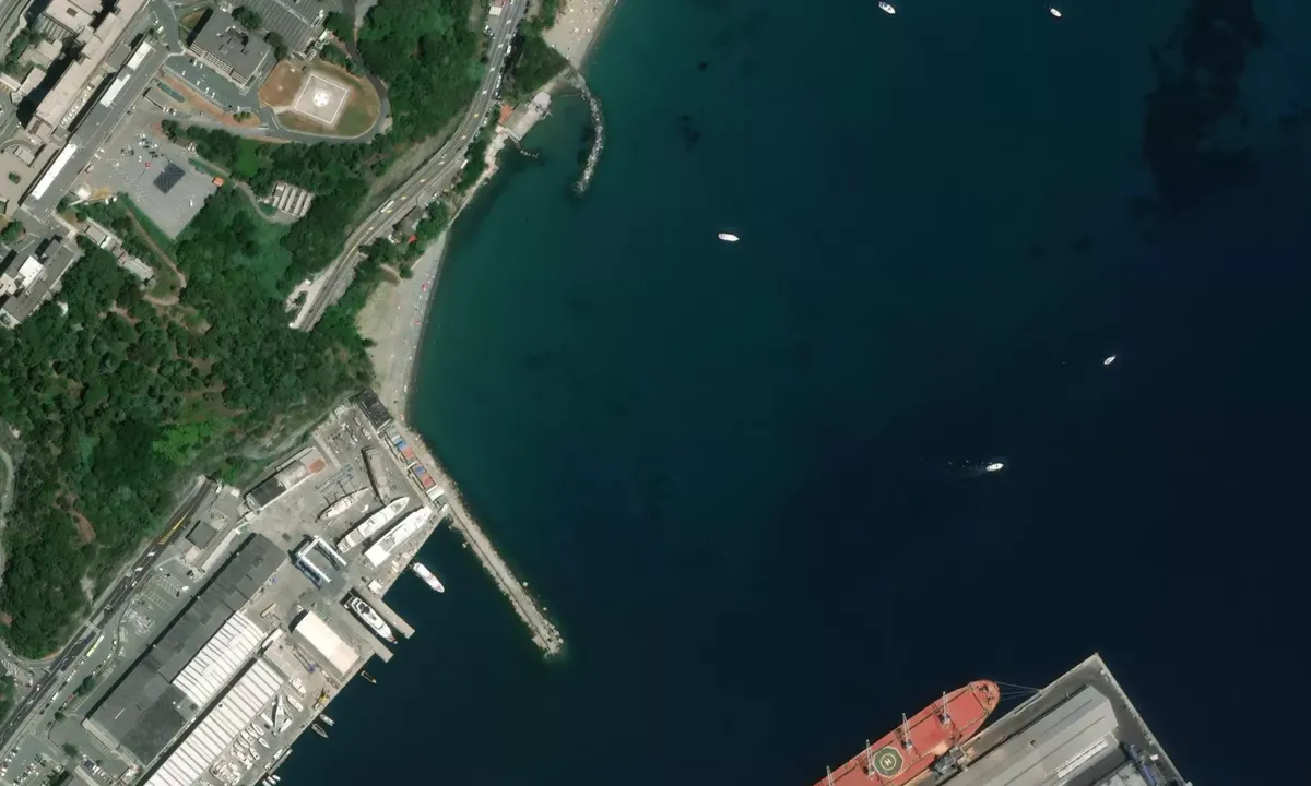 Flyfoto av Savona Anchorage