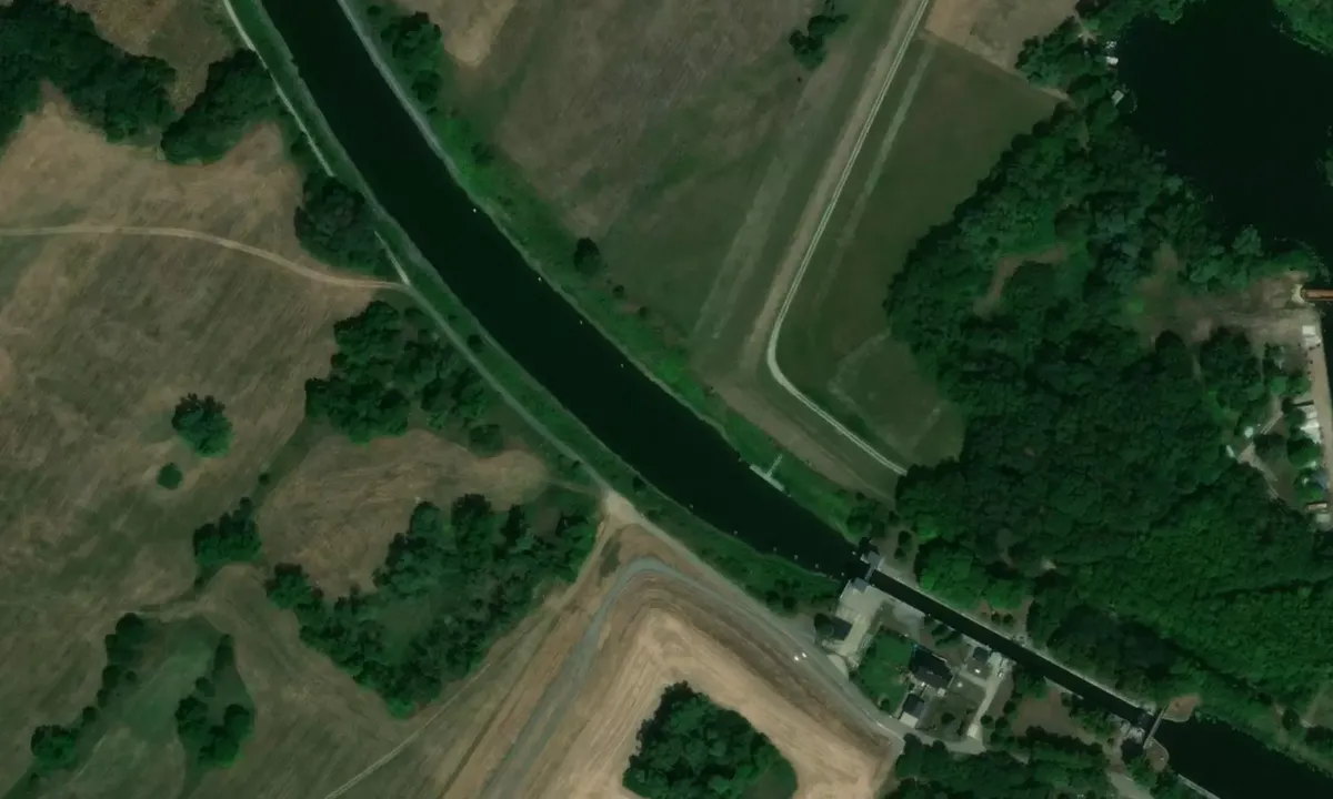 Satelite image of Schleuse Parey