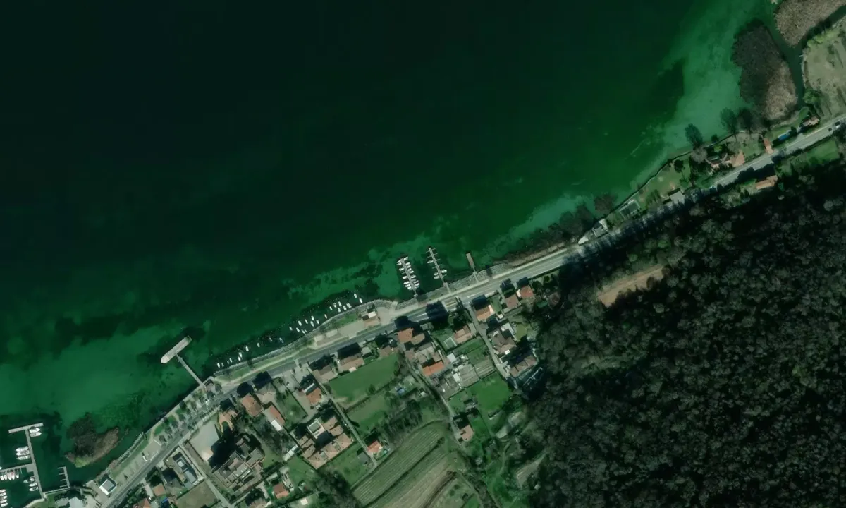 Flyfoto av Scivolo per barche Marina
