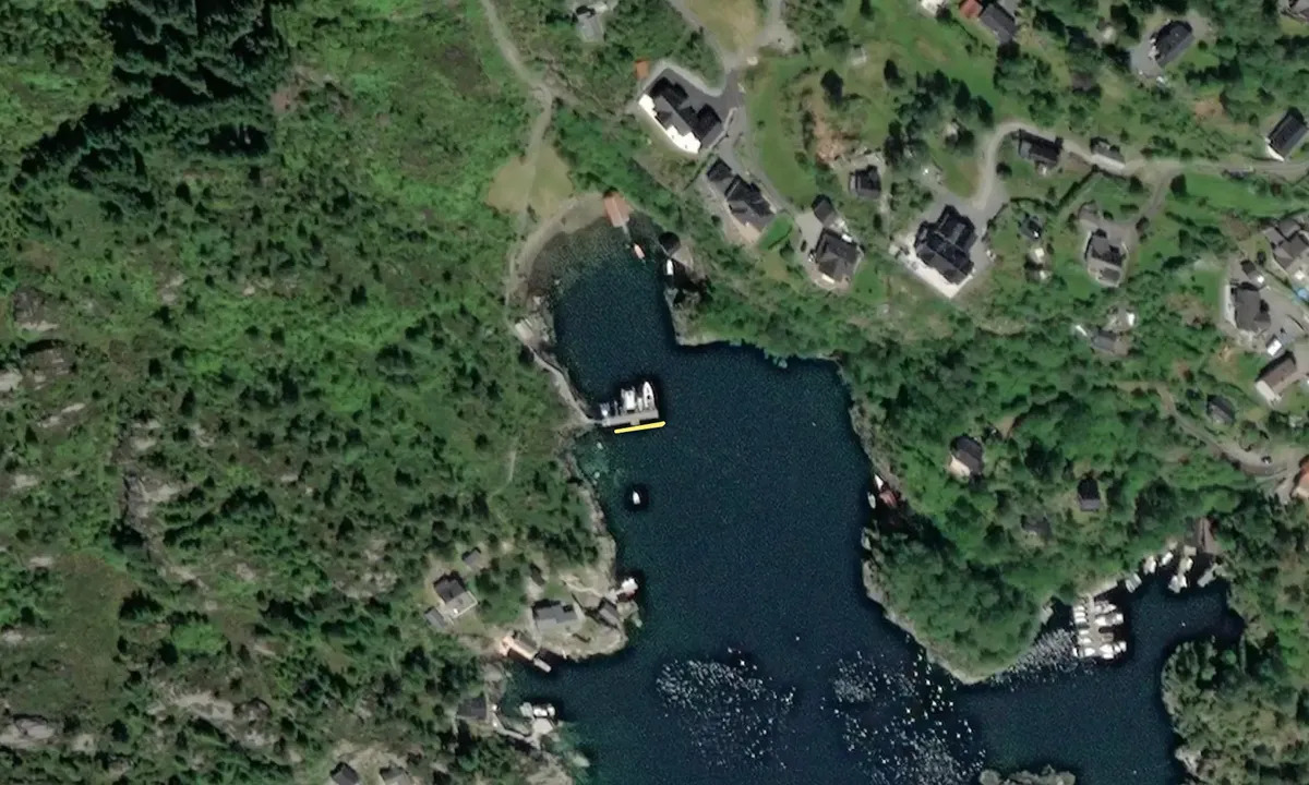 Satelite image of Skutlevika