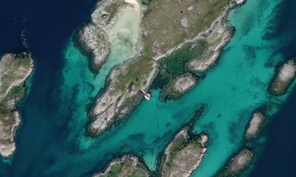 Satelite image of Slåtterøya