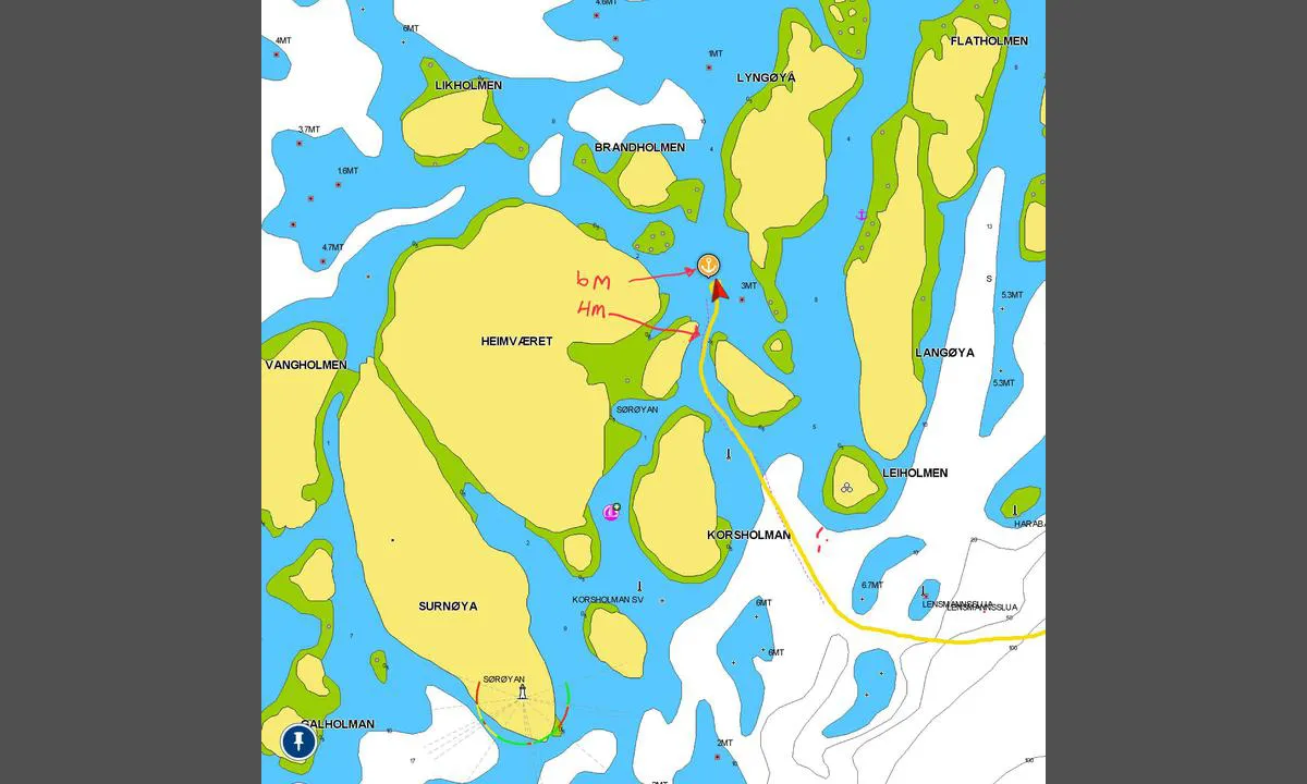 Sørøyan - Vikna: {"base": "no", "no": "Skarvekoloni ved innseiling.", "se": "Skarvkoloni vid inseglin", "en": "Cormorant colony at the entrance.", "da": "Skarvkoloni ved indsejling.", "fr": "Colonie de cormorans \u00e0 l'entr\u00e9e du port.", "de": "Kormorankolonie bei der Einfahrt.", "es": "Colonia de cormoranes en la entrada.", "it": "Colonia di cormorani all'ingresso del porto.", "pt": "Col\u00f4nia de corvos-marinhos na entrada.", "nl": "Aalscholverkolonie bij de binnenvaart.", "pl": "Kolonia kormoran\u00f3w przy wp\u0142yni\u0119ciu.", "uk": "\u041a\u043e\u043b\u043e\u043d\u0456\u044f \u0431\u0430\u043a\u043b\u0430\u043d\u0456\u0432 \u043f\u0440\u0438 \u0432\u0445\u043e\u0434\u0456 \u0432 \u0433\u0430\u0432\u0430\u043d\u044c.", "ro": "Colonie de cormorani la intrare.", "tr": "Giri\u015f s\u0131ras\u0131nda karabatak kolonisi.", "el": "\u0391\u03c0\u03bf\u03b9\u03ba\u03af\u03b1 \u03ba\u03bf\u03c1\u03bc\u03bf\u03c1\u03ac\u03bd\u03c9\u03bd \u03ba\u03b1\u03c4\u03ac \u03c4\u03b7\u03bd \u03b5\u03af\u03c3\u03bf\u03b4\u03bf.", "cs": "Kolonie kormor\u00e1n\u016f p\u0159i vjezdu.", "hu": "Kormor\u00e1n telep a bej\u00e1ratn\u00e1l.", "fi": "Merilokkien yhdyskunta satamaan tullessa.", "bg": "\u041a\u043e\u043b\u043e\u043d\u0438\u044f \u043a\u043e\u0440\u043c\u043e\u0440\u0430\u043d\u0438 \u043f\u0440\u0438 \u043d\u0430\u0432\u043b\u0438\u0437\u0430\u043d\u0435.", "sr": "\u041a\u043e\u043b\u043e\u043d\u0438\u0458\u0430 \u043a\u043e\u0440\u043c\u043e\u0440\u0430\u043d\u0430 \u043f\u0440\u0438 \u0443\u043b\u0430\u0441\u043a\u0443.", "et": "Kormoranide koloonia sisses\u00f5idul.", "lv": "J\u016bras putnu kolonija pie ieejas.", "lt": "Kormoran\u0173 kolonija prie \u012fplaukos."}