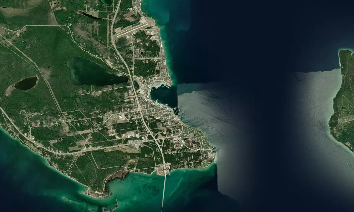 Flyfoto av St Ignace Marina - St. Ignace