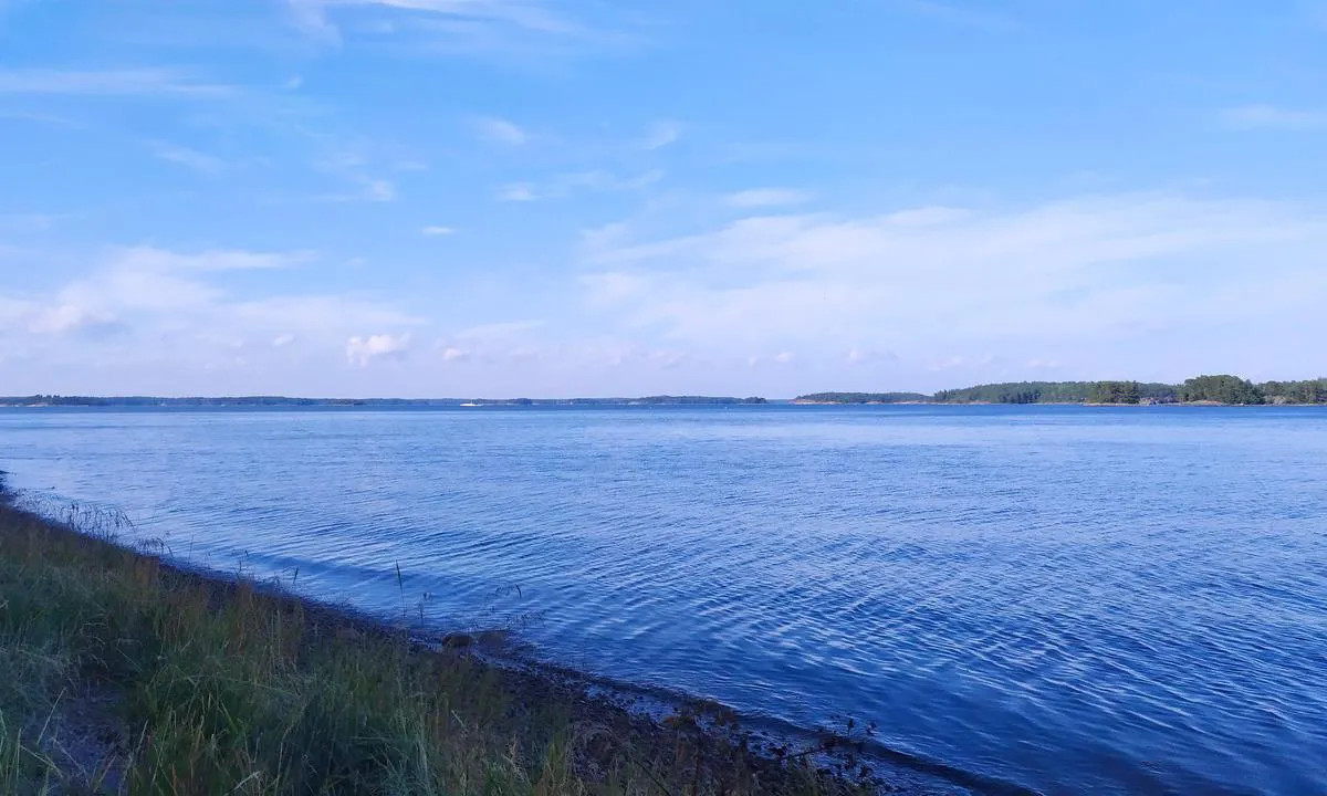 Stora brokholmen: {"base": "en", "no": "Utsikt mot fastlandet", "se": "Utsikt mot fastlandet", "en": "View to mainland", "da": "Udsigt til fastlandet"}