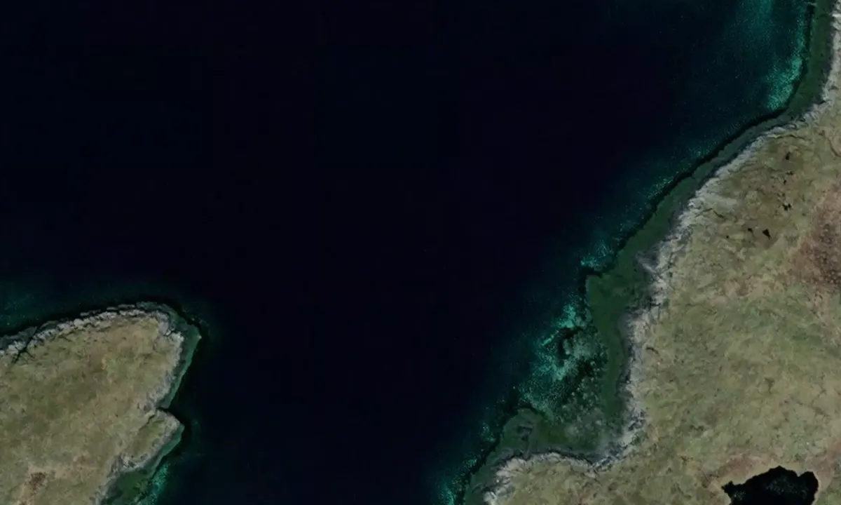 Satelite image of Storrøssøya