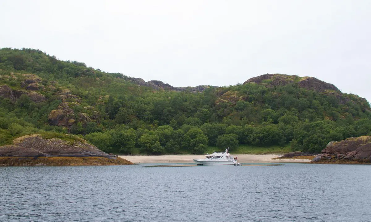 Straumhamn: Ankerplass ved stranden.