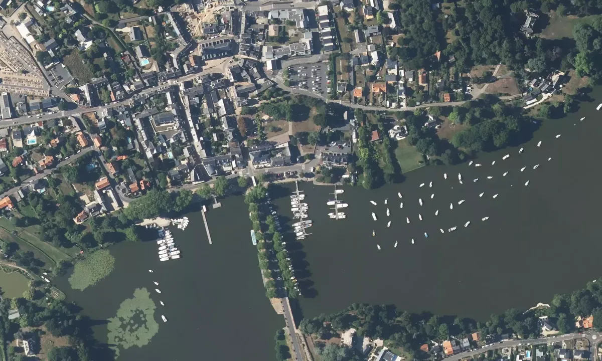 Satelite image of Sucé Sur Erdre
