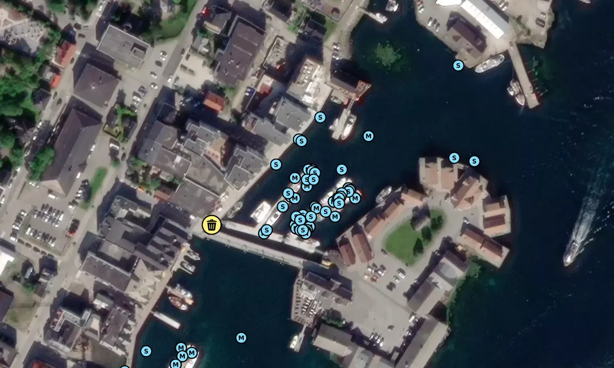 Satelite image of Svolvær - Lamholmen