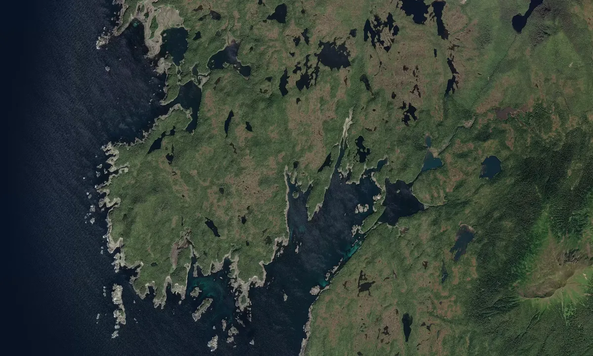 Flyfoto av Takanis Bay