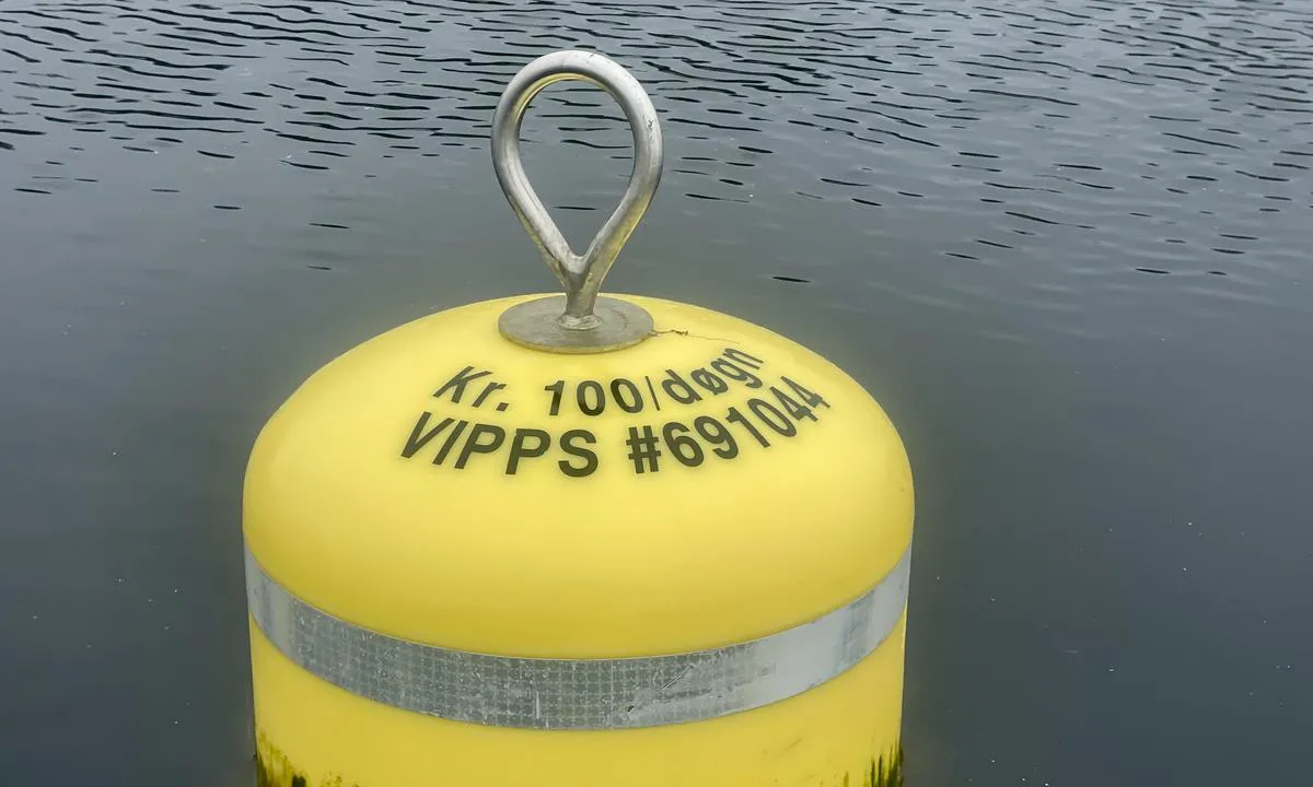 Tautra Kloster: Buoys are owned by Trondheim sailingclub. There are 12. Pay with Vipps