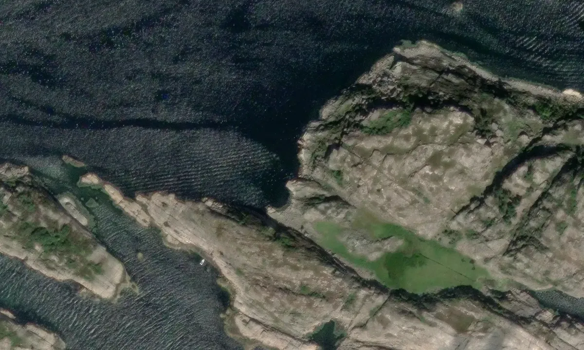 Satelite image of Tjamsøya
