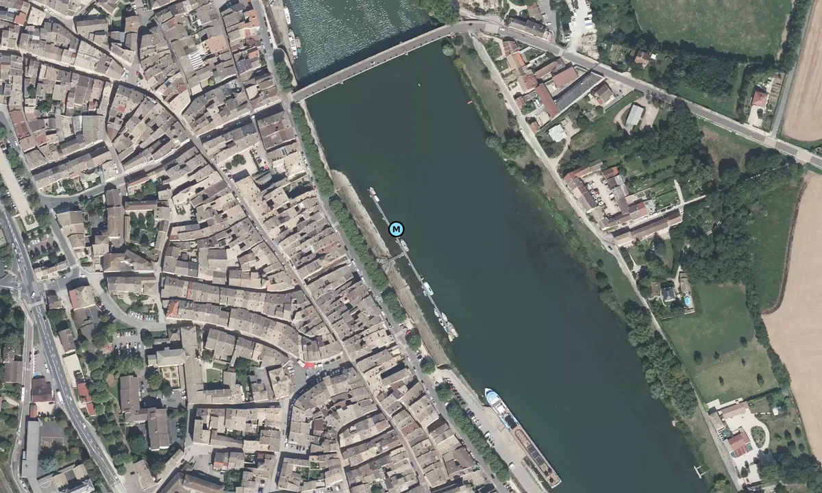 Satelite image of Tournus City Quay